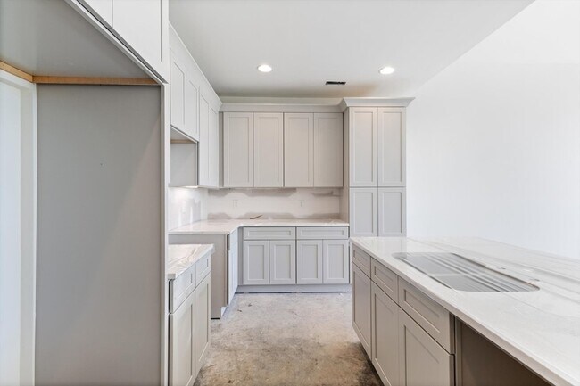 Building Photo - 452 W Foxrun