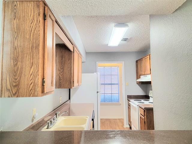 Building Photo - 5805 Shadydell Dr