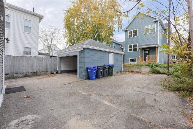 Building Photo - 214 Silver Spring St