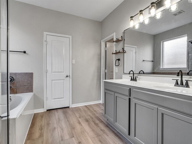 Building Photo - 948 Ponte Serra Dr