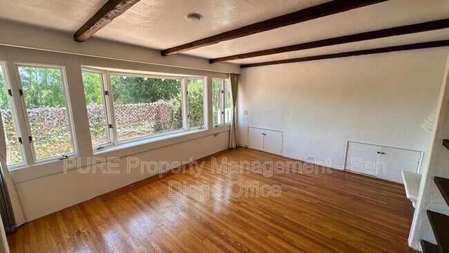 Building Photo - 2108 Alta Vista Dr
