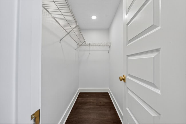 Building Photo - 2807 Beacon Ave