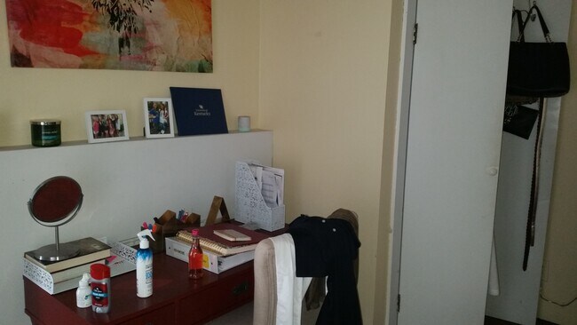 #A bedroom - 421 Woodland Ave