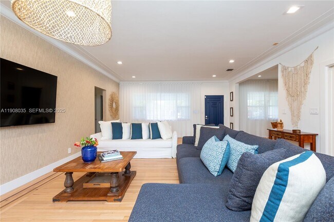 Building Photo - 501 SW 19th Rd