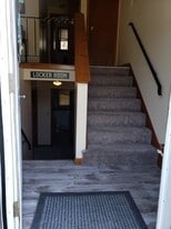 Building Photo - 85 Derryfield Rd