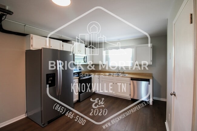 Building Photo - 137 Tallent Way