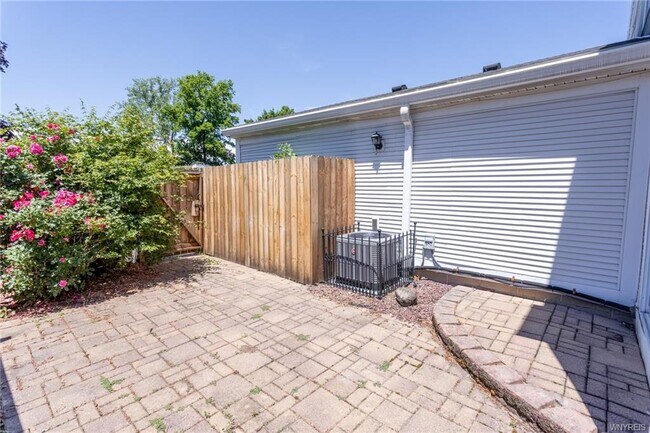 Building Photo - 110 Greenway Blvd