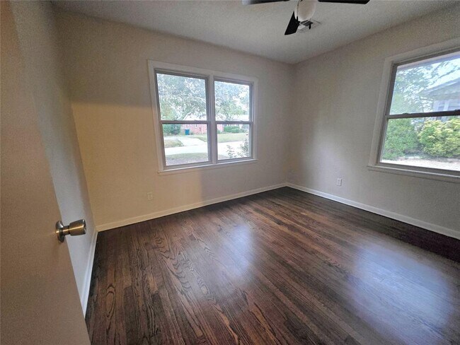 Building Photo - 3701 NW 59th St