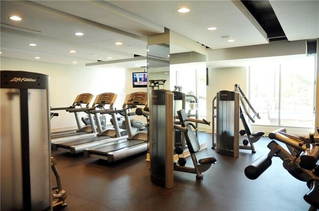 Building Photo - 2795 Peachtree Rd