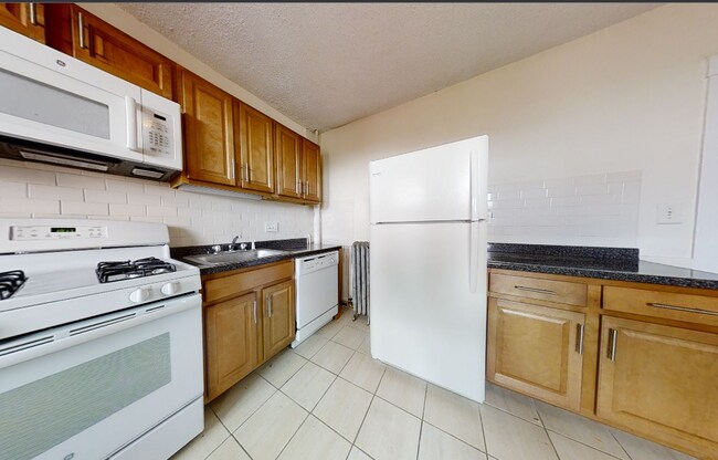 Building Photo - 8 Barrows St