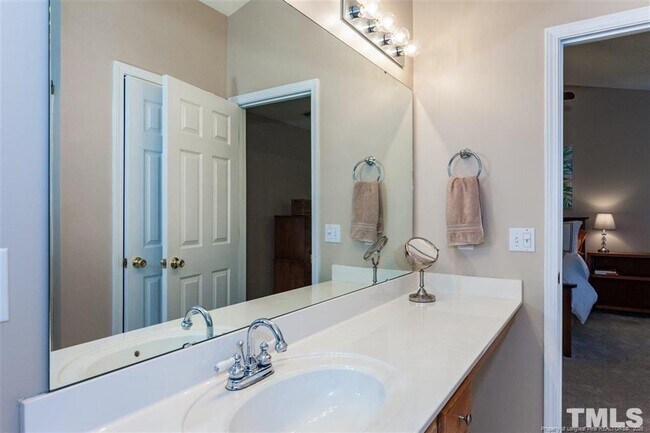 Building Photo - 109 Chilmark Ridge Dr