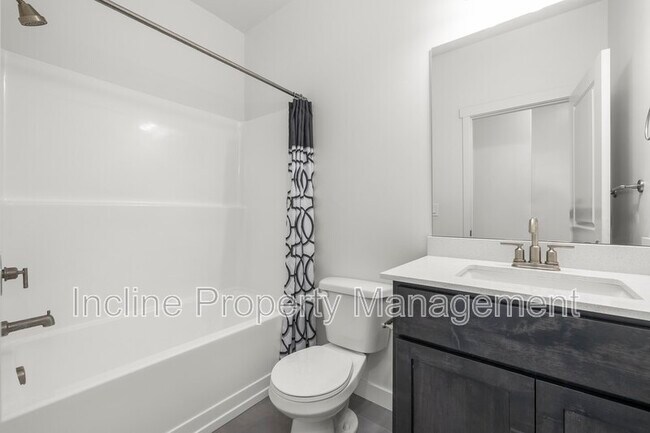 Building Photo - 407 S Meadow Garden Rd