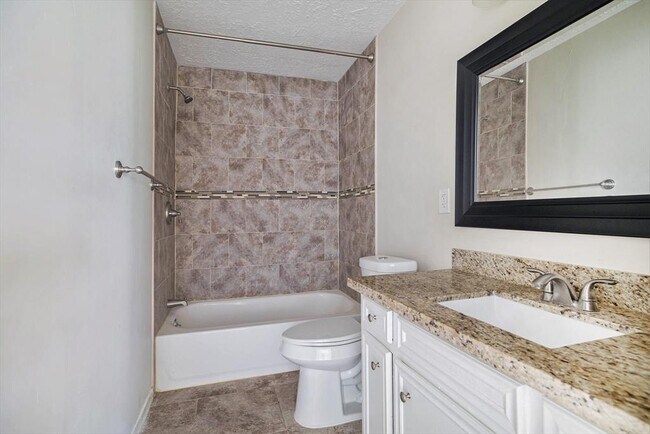 Building Photo - 22914 Grand Rapids Ln