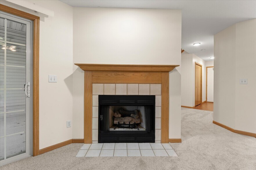 Building Photo - 1203 Windwood Ln