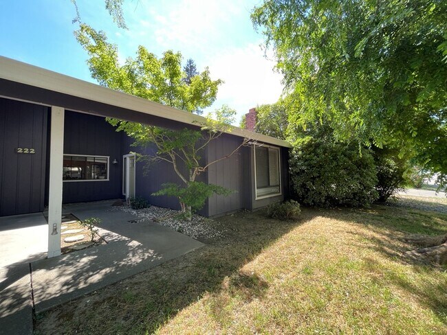 Building Photo - 3 Bedroom 2 bath home in North Davis
