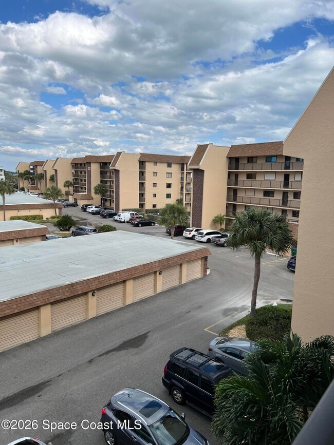 Building Photo - 8494 Ridgewood Ave