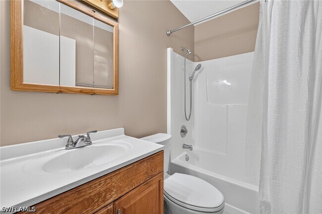 Building Photo - 5365 Treetops Dr
