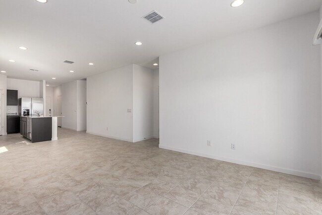 Building Photo - Brand New - Never Lived In 4 Bedroom / 2 B...
