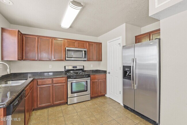 Building Photo - 2933 Pebble Rock Pl