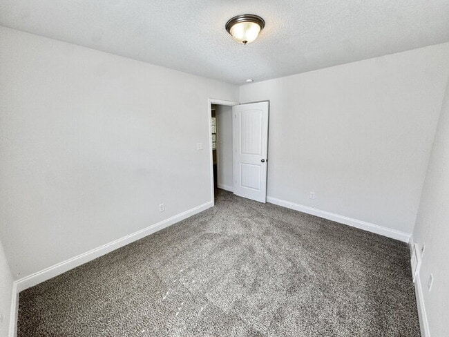 Building Photo - 8437 Grayce Dr