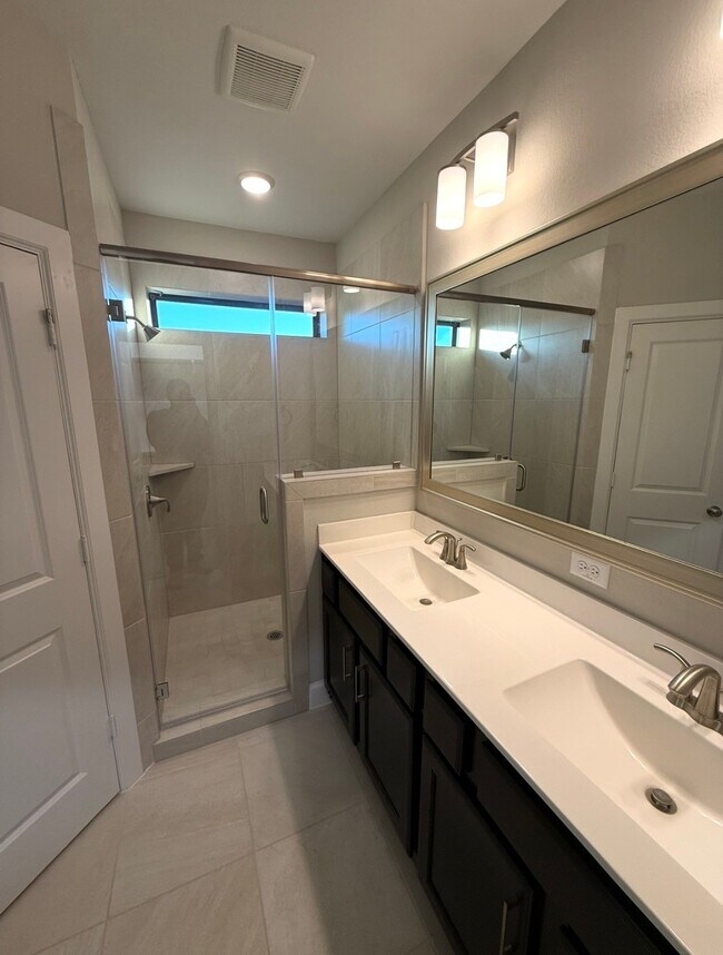 Building Photo - 3223 Full Bellied Ln