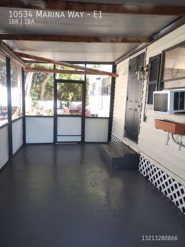 Building Photo - 10534 Marina Way