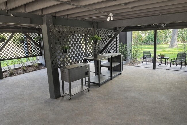 Building Photo - 16932 Calder Dr W