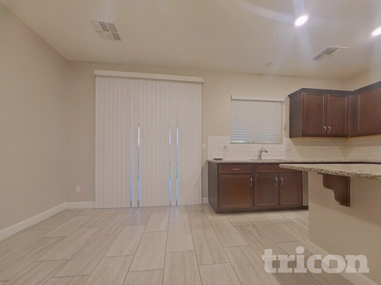 Building Photo - 17142 W Seldon Ln