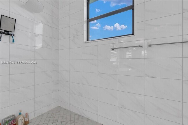 Building Photo - 17628 Sparkling River Rd