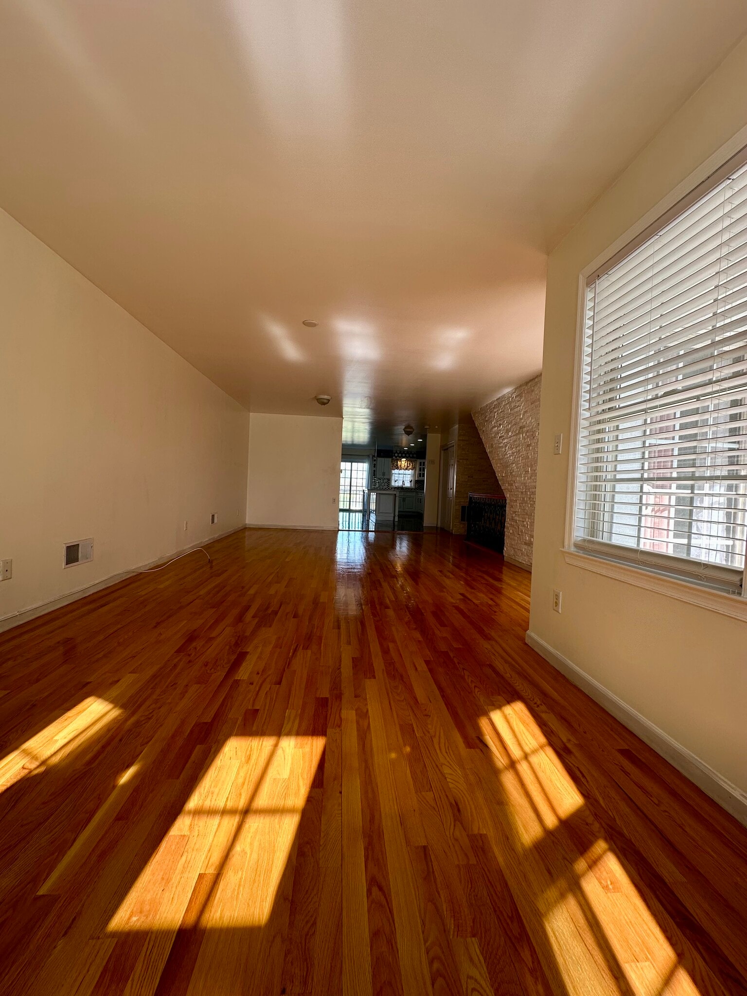 Building Photo - 3 Harbor Front Ct