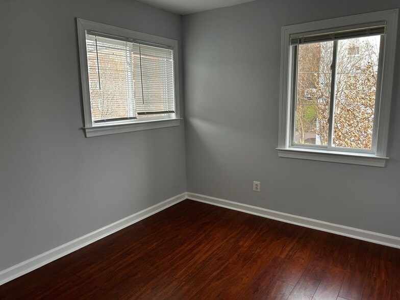 Building Photo - 713 Brandywine St SE