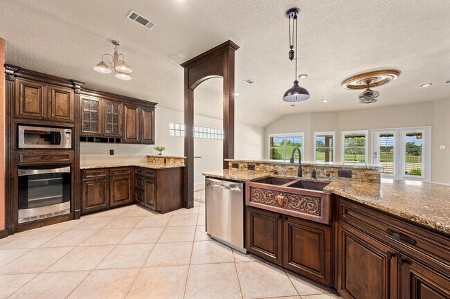 Building Photo - 30117 Hacienda Ln