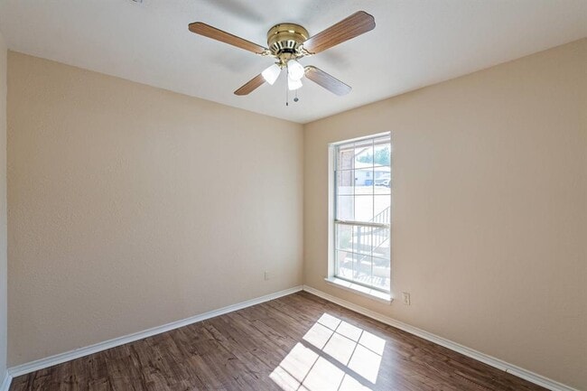 Building Photo - 7704 Plateau Cove