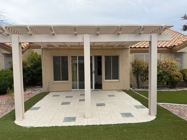 Building Photo - 9528 Yucca Blossom Dr