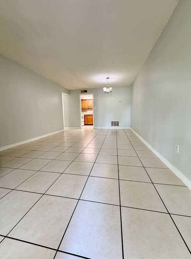 Building Photo - 7609 Dolonita Dr