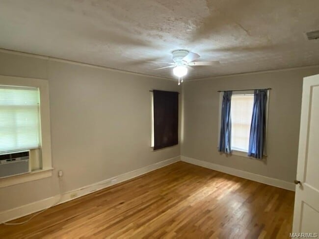 Building Photo - 329 Cloverdale Rd