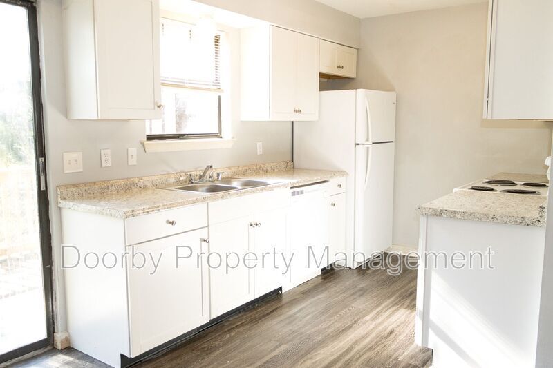 Building Photo - 22 S Germantown Rd