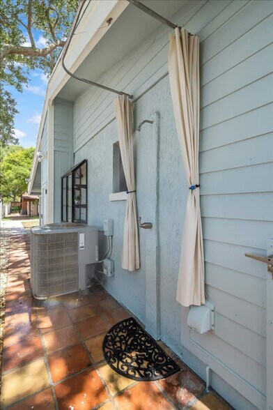 Building Photo - 408 Harrison Ave