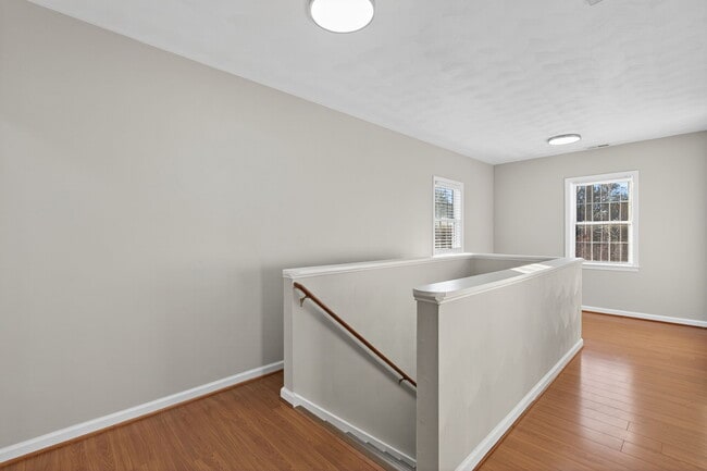 Building Photo - 2818 Tidewater Dr