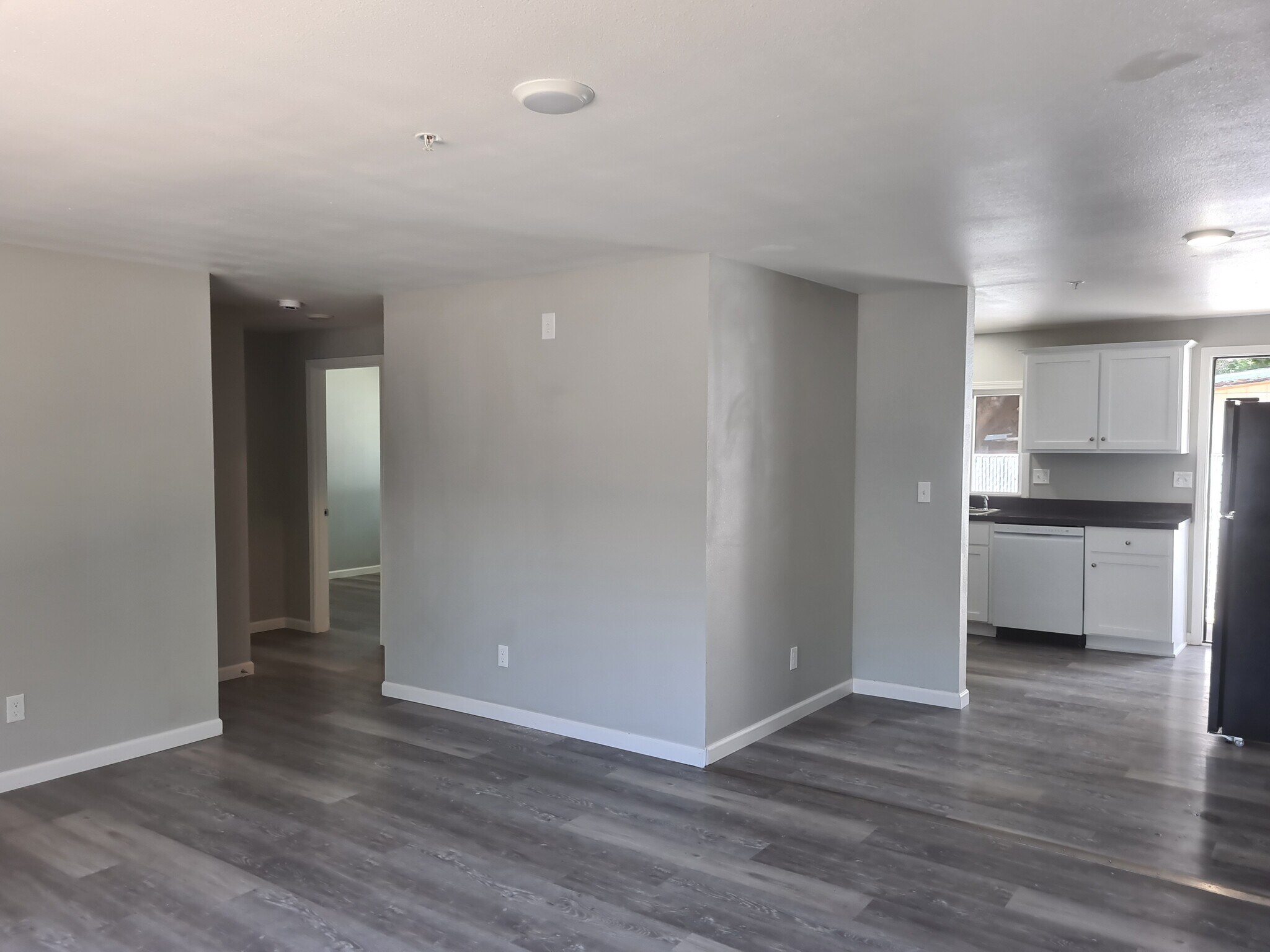 Building Photo - 2426 White Ave