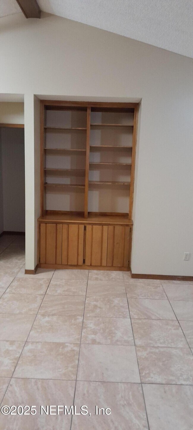Building Photo - 3119 Marrano Dr