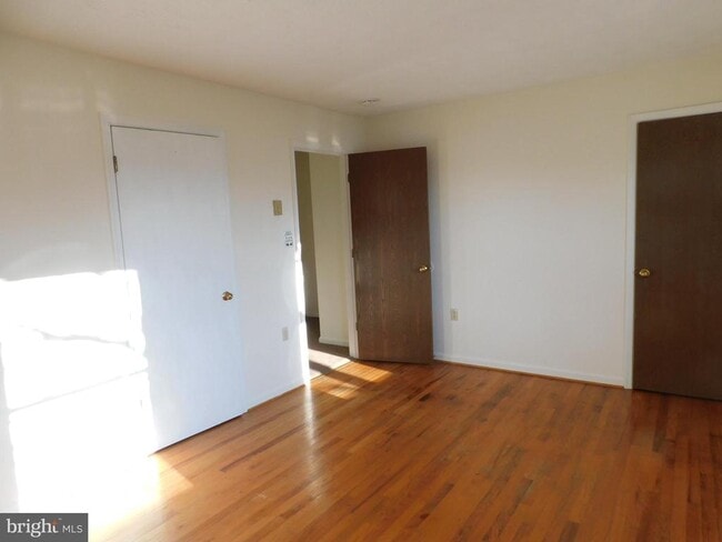 Building Photo - 244 Waterford Ln