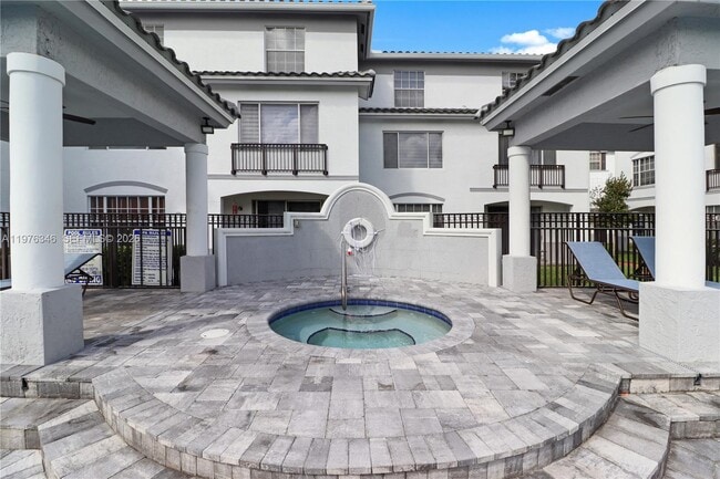 Building Photo - 765 SW 148th Ave