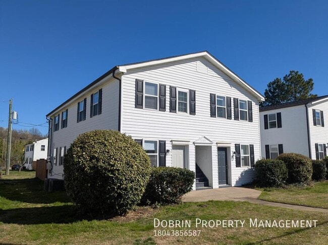 Building Photo - 1605 Hickory St