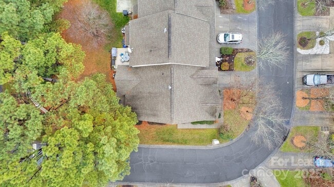 Building Photo - 8041 Christmas Ct