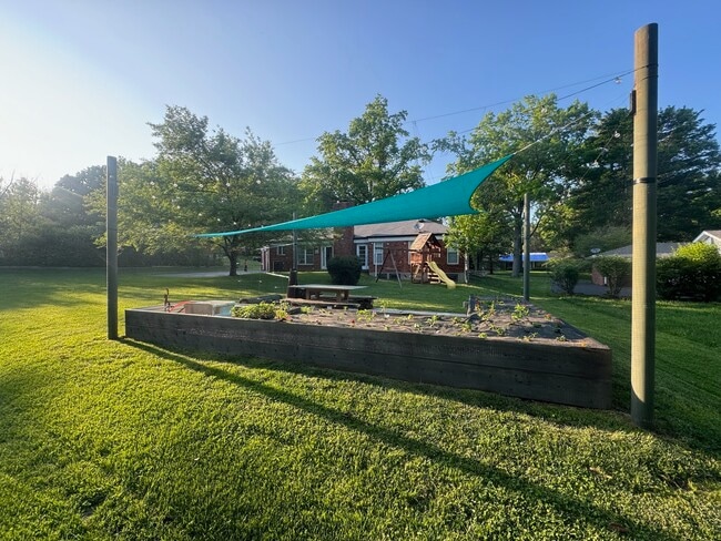 Building Photo - 14060 Agusta Dr