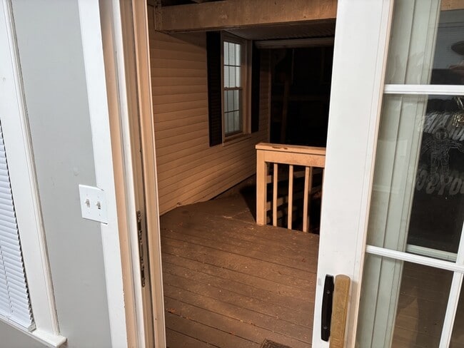 Building Photo - 154 North St