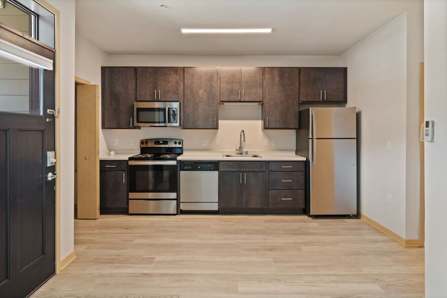 Interior Photo - Fair Oaks