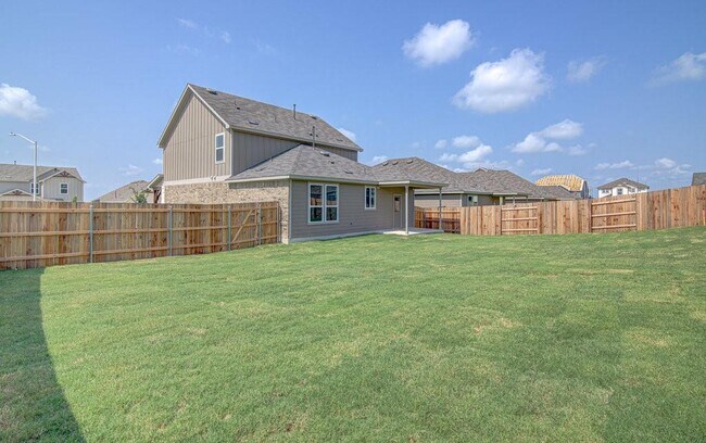 Building Photo - 252 Orange Rd
