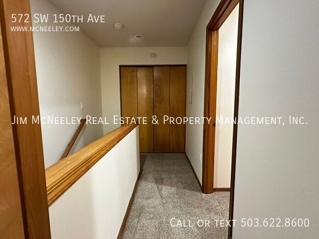 Building Photo - 572 SW 150th Ave